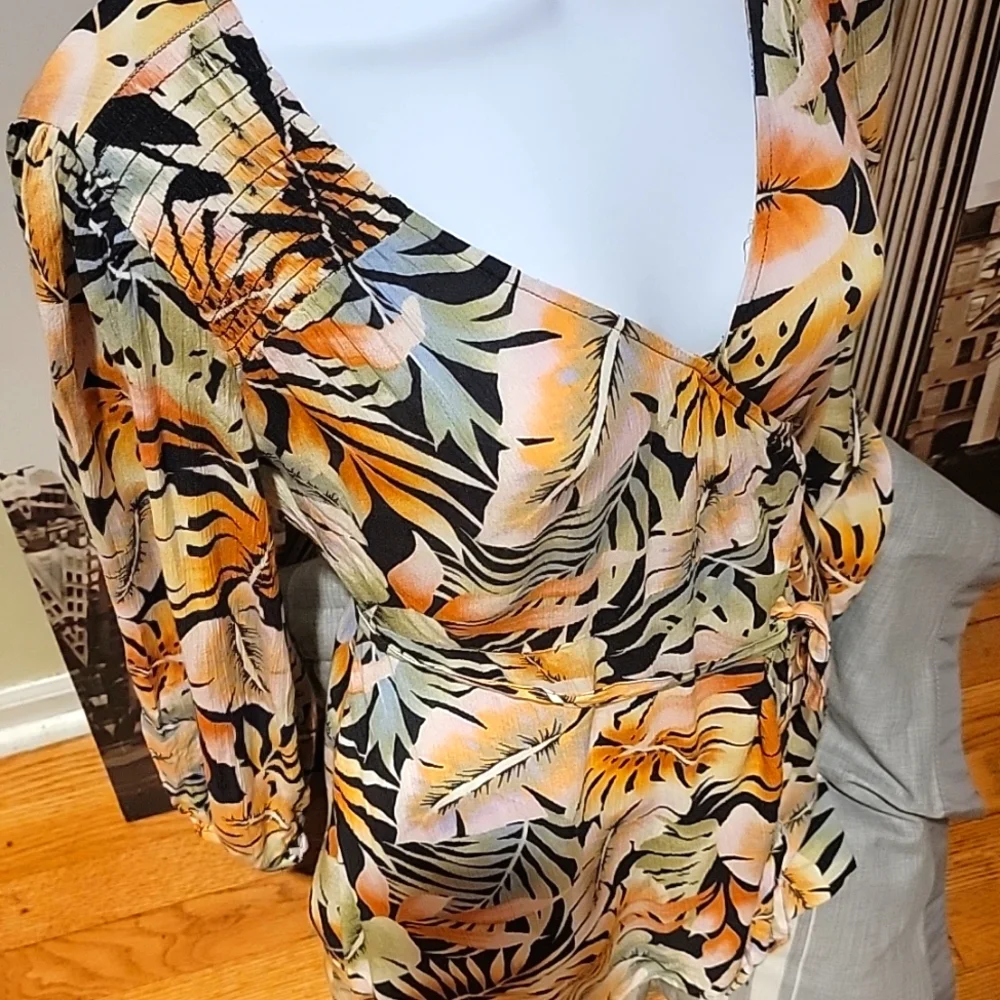Billabong Size Small Women's Tie Wrap Dress - Picture 1 of 4